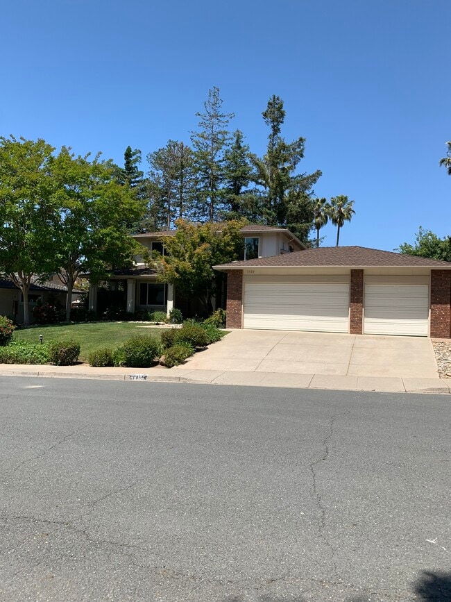 Photo - 1819 Yolanda Cir