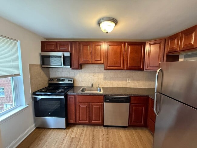 Photo - Maple Court Apartments