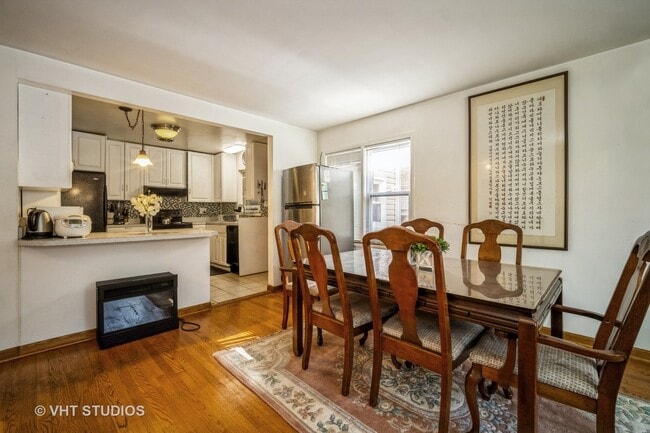 Photo - 4914 Louise St Unit #1