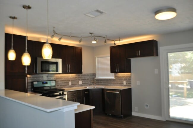 Photo - 1243 Centerville Rd