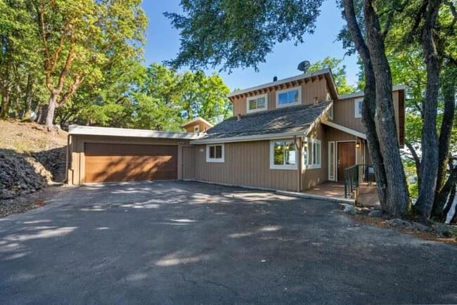 Building Photo - 20243 Beatty Ridge Rd Rental