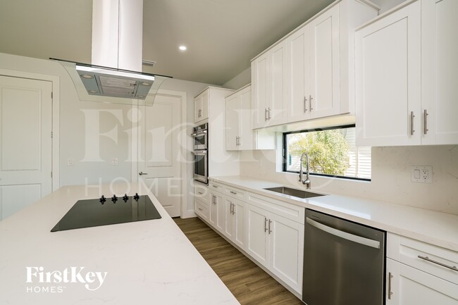 Photo - 1131 NE 2nd Pl