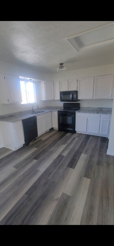 Photo - 5030 W 6515 S (West Jordan, UT)
