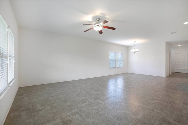 Photo - 166 Meadow Grove Dr