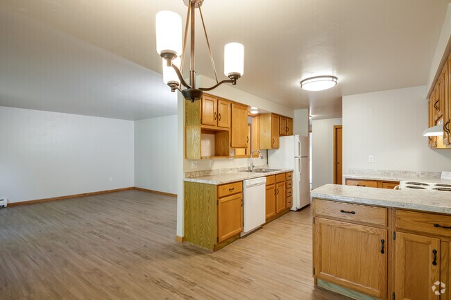 2 BR, 2 BA - 1,175SF