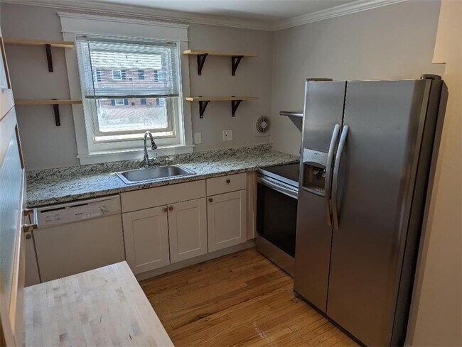 70 Carroll Ave Unit 111