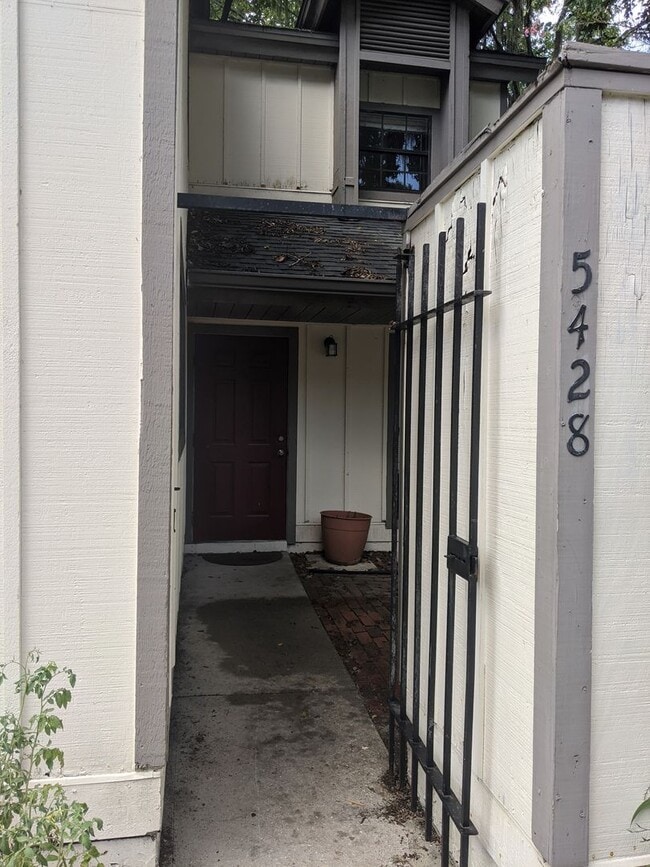 Building Photo - Cypress Pointe Rental