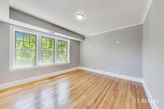 Photo - 934 Pleasant St Unidad 3R