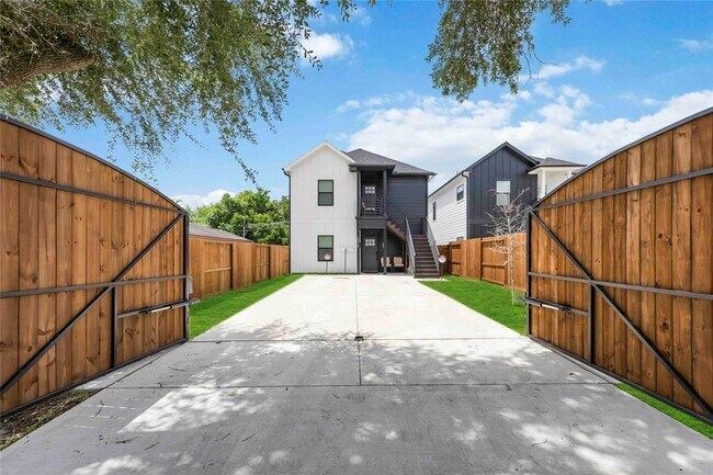 Photo - 5010 Wilmington St Apartamento Unidad A