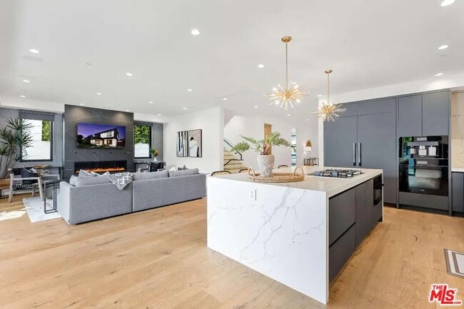 Photo - 6201 Lindenhurst Ave