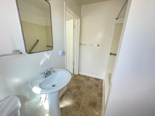 Photo - 2004 149th Ave Unidad A