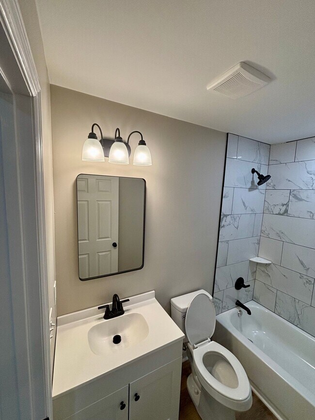 Photo - 2207 Swanson Ct NW