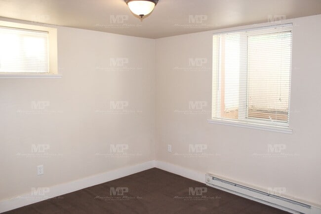 Photo - Two Bedroom Duplex with Parking!