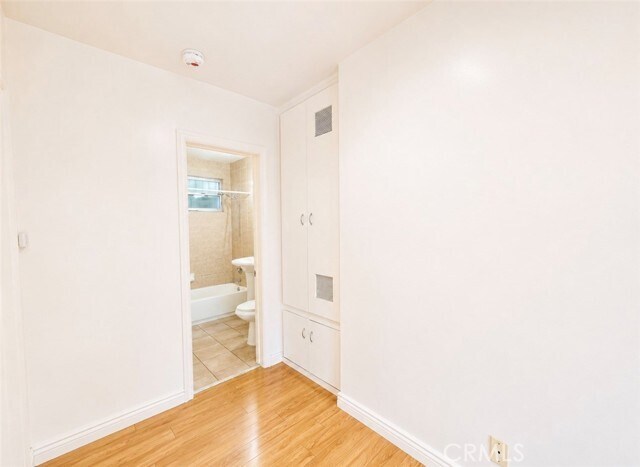 Photo - 1372 W 36th St Unit 3