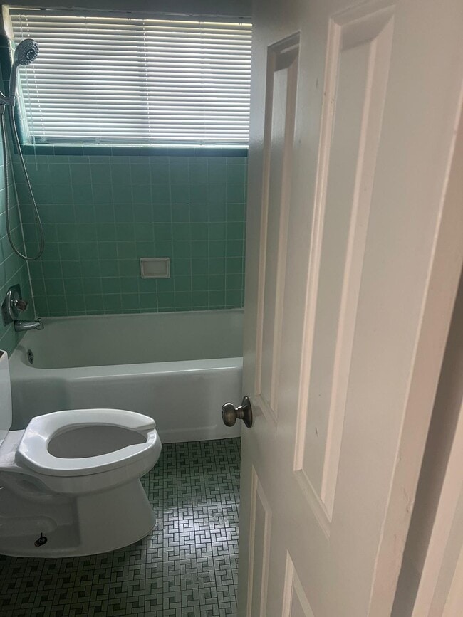 Photo - 2507 W Twelfth St Unit 2505