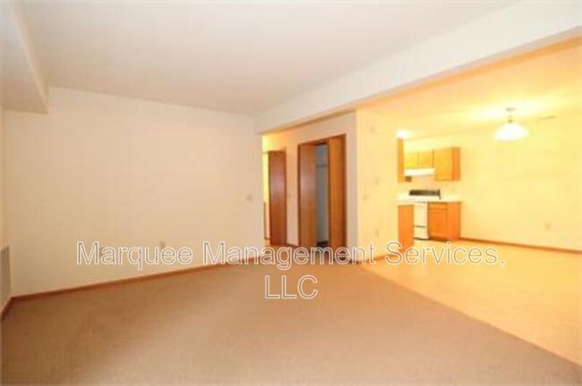 Photo - 119 W Windsor Ave