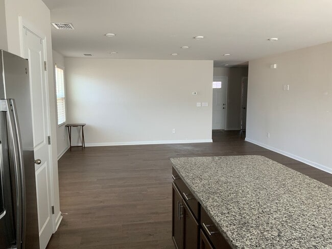 Photo - Rental in Spring Hill TN