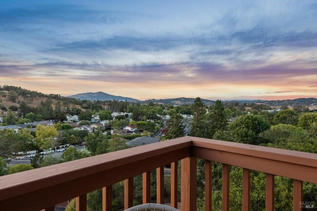 Photo - 844 Arlene Way