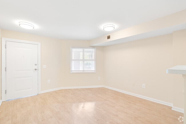 1BR, 1BA - 647SF - Living Room - Bowen Flats