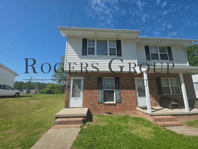 Building Photo - #450 - 228-230 Wilmington Ave Duplex Unit 230 Wilmington Ave