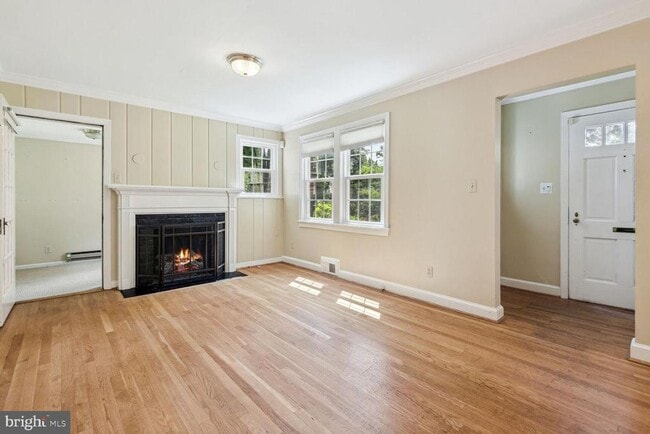 Building Photo - 5203 Elsmere Ave