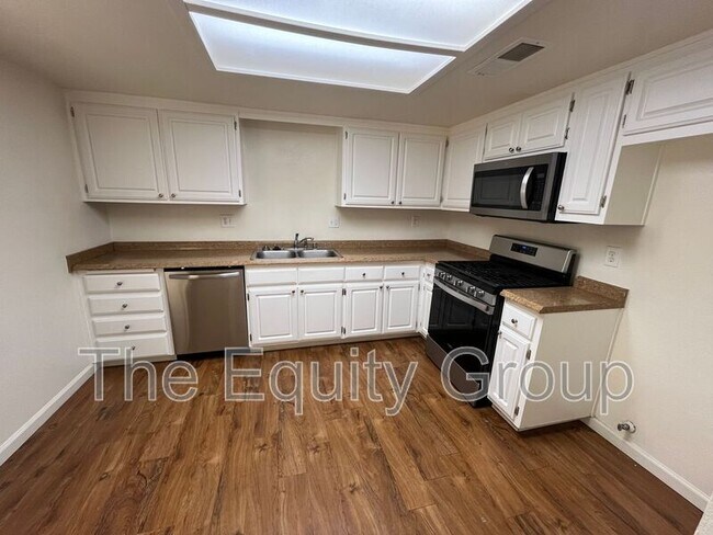 Photo - 4042 W Meadow Ave