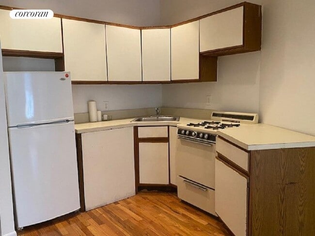 Photo - 283 Classon Ave