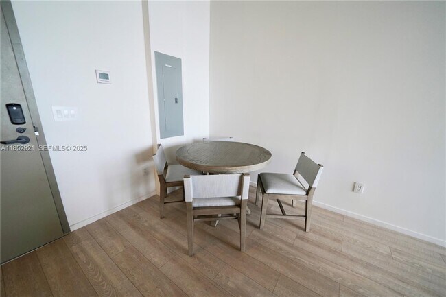 Photo - 7920 NE 2nd Ave Unidad 402