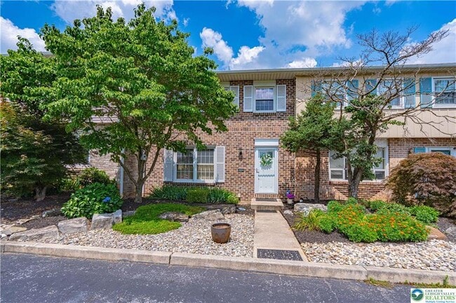 Photo - 4531 N Hedgerow Dr