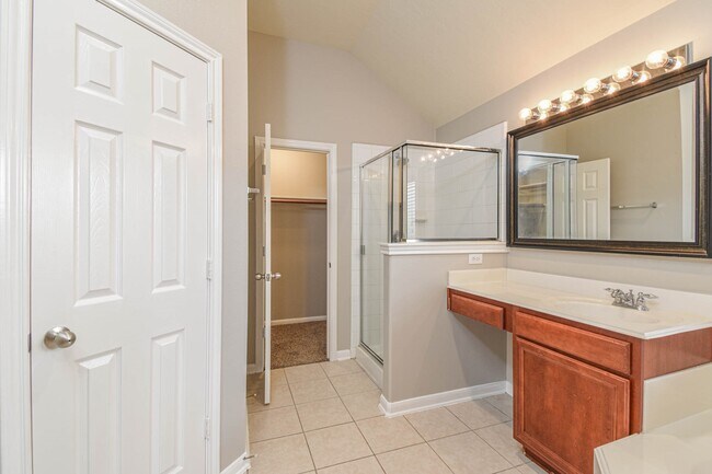 Building Photo - 13026 Echo Landing Dr