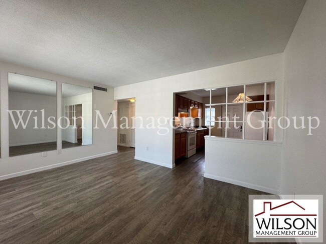 Photo - 206 E Yale St Unit C