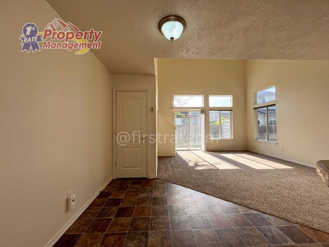 Photo - 2122 S Dorothy Ave