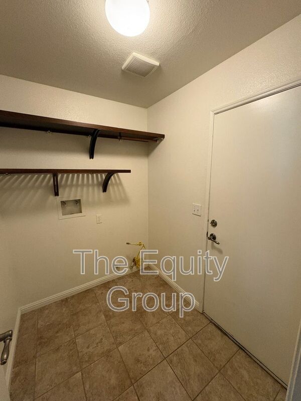 429 N Amador St