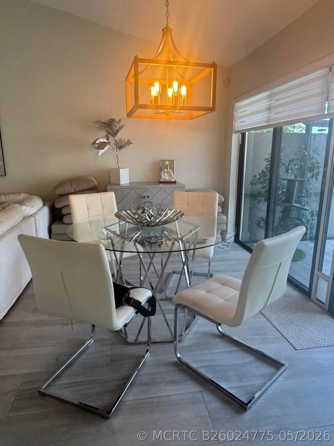 Photo - 499 SW 28th Ave