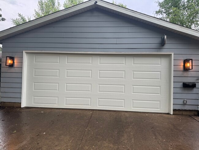 Photo - 1428 Story St