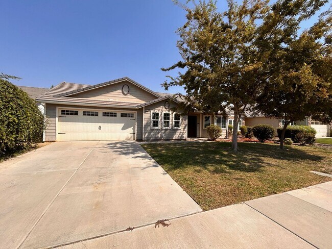 Photo - Nice home for rent in Visalia!