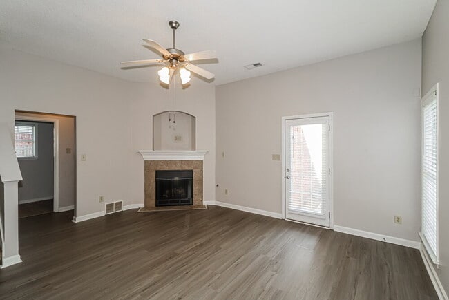 1513 Pemberton Ln