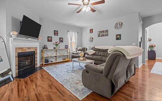 Photo - 364 Heathrow Dr