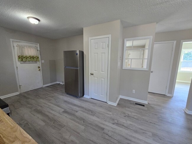 Photo - NEW LISTING!!!!!