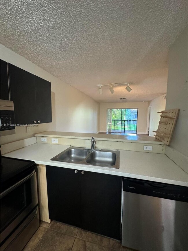 Photo - 9969 Nob Hill Ct Unit 9969