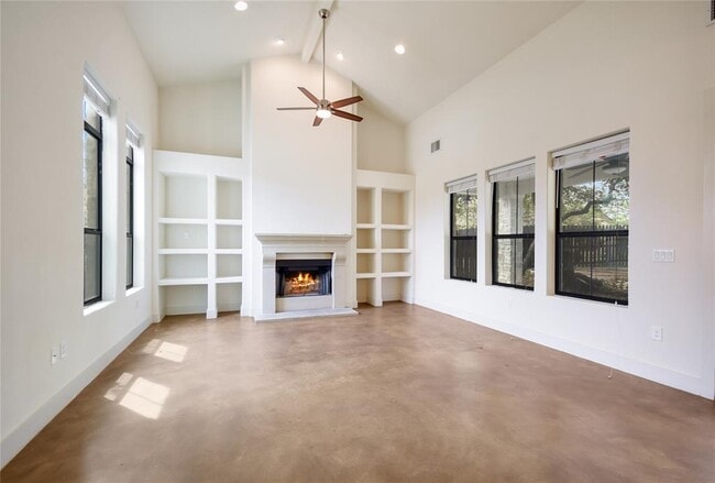 Photo - 18400 Lakepoint Cove