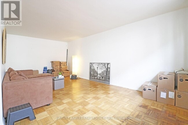 Photo - 1751 Victoria Park Ave Unit 308