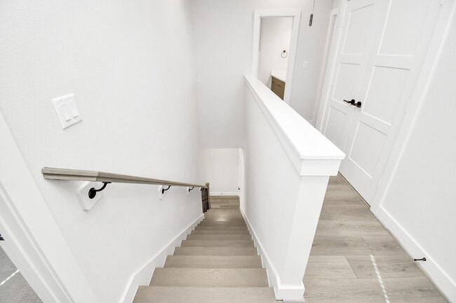 Photo - 311 Charlock St