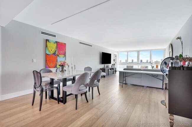 Photo - 301 Lake Shore Dr Unit 302