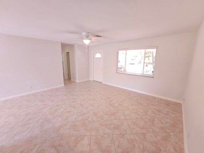 Photo - 355 Franklin Rd