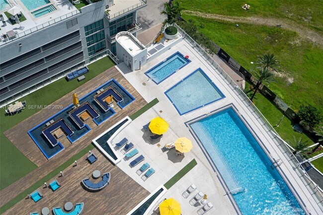 Photo - 92 SW 3rd St Unit 5109