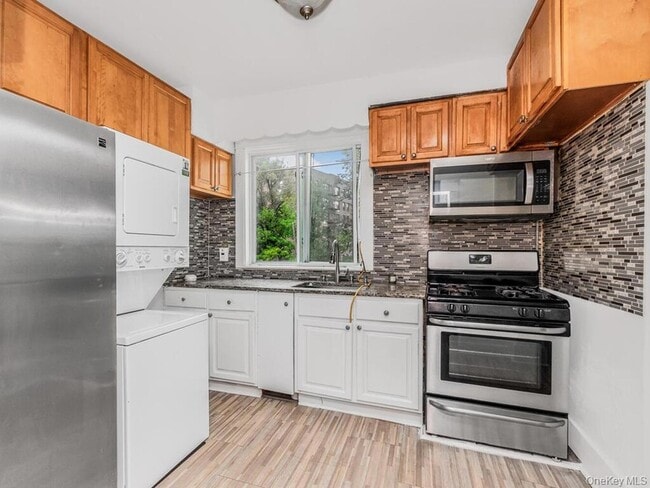 Photo - 45 Bayley Ave Unit 2