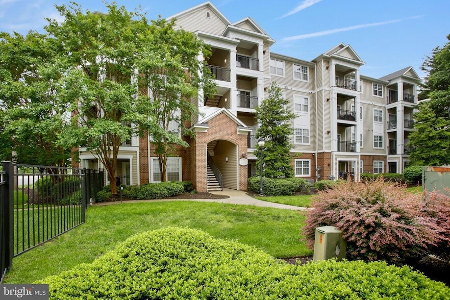 Photo - 12937 Centre Park Cir