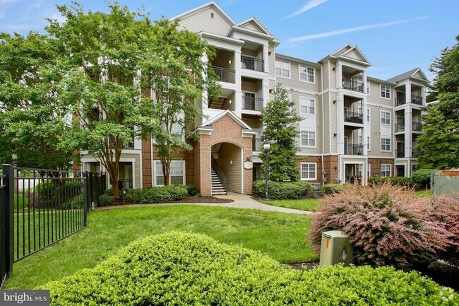 Building Photo - 12937 Centre Park Cir Unit 203 Rental