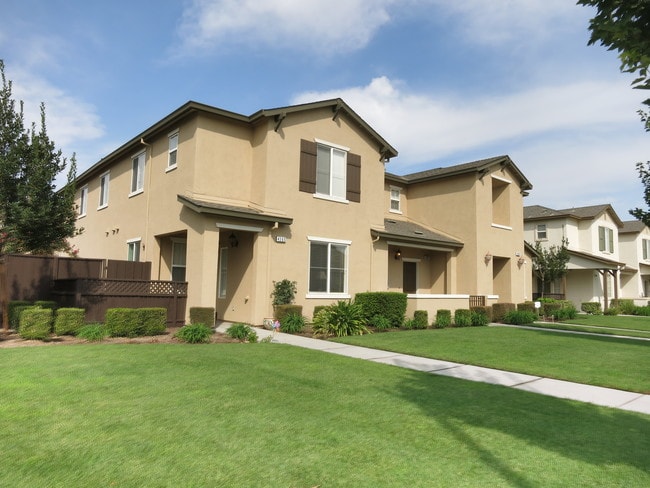 Building Photo - Tapestry at Silverwood Rental